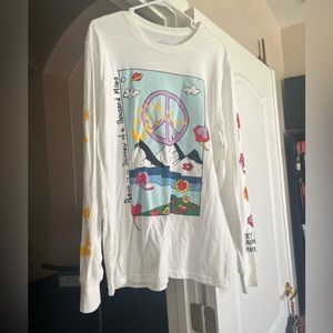 Urban Outfitters graphic long sleeve T. Men’s size medium. #urbanoutfitters